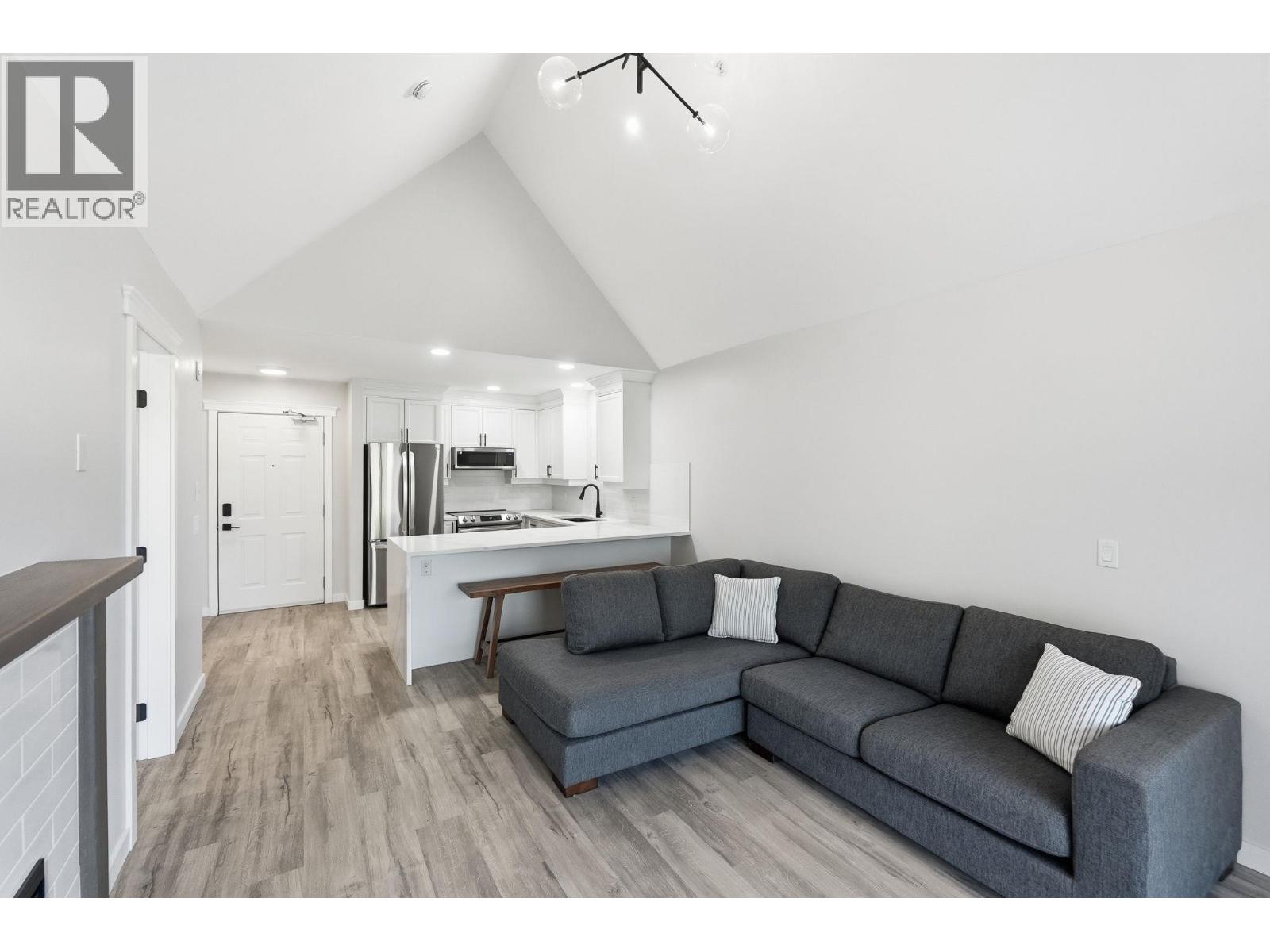 Additional image 5 of 309-1965 Pandosy Street, Kelowna, BC, V1Y1R9