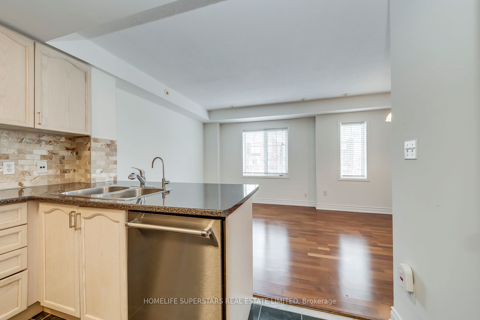 Additional image 6 of Unit 11-605 Shoreline Drive, Mississauga, ON, L5B 4K3