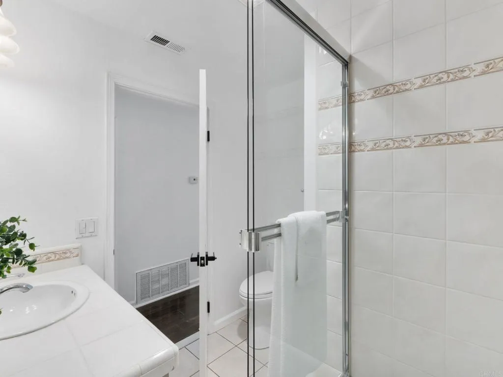 Additional image 61 of 946 Osborne Street, Vista, CA 92084