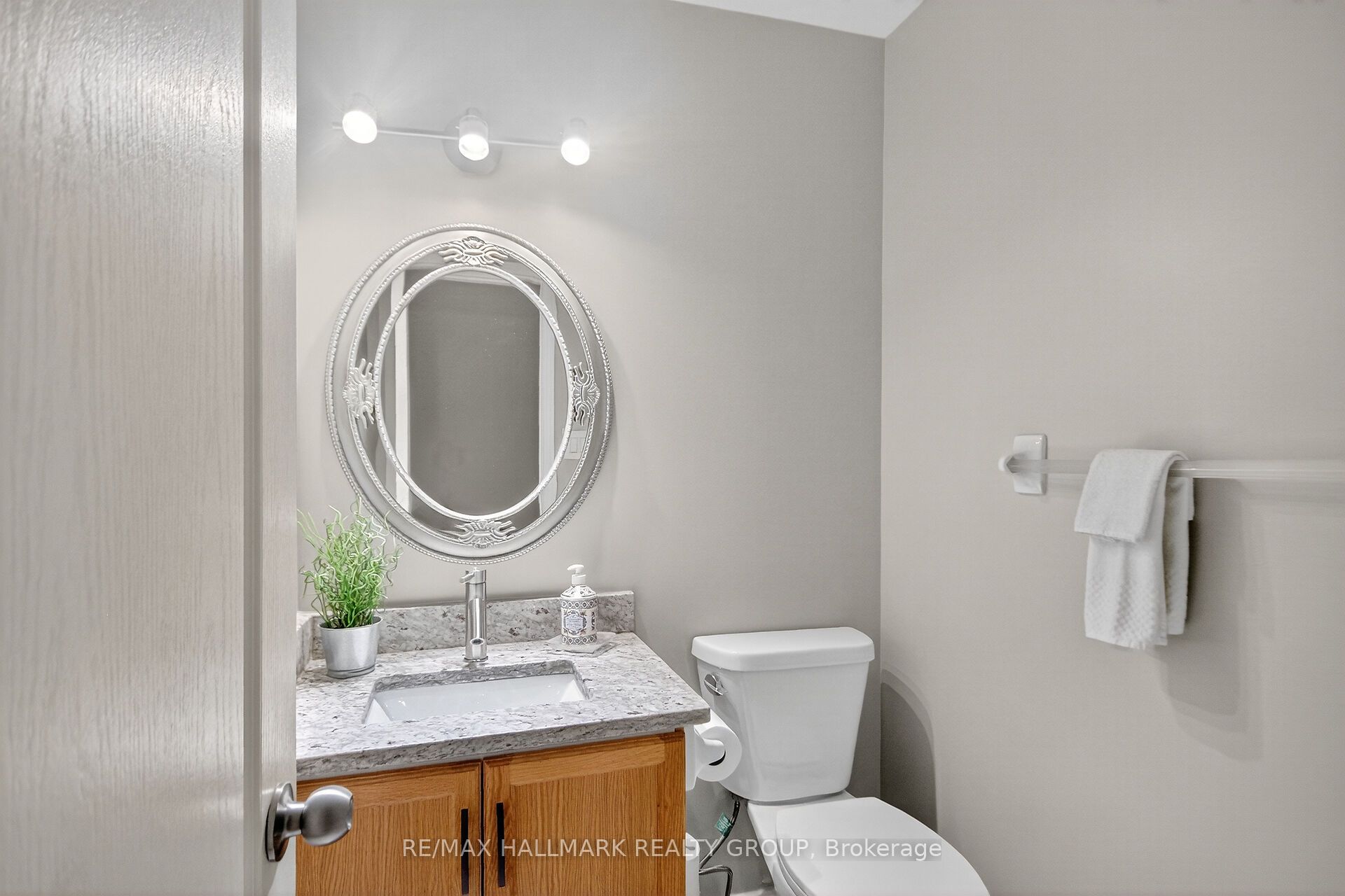 Additional image 6 of 110 Hunter's Glen Crescent, Ottawa, ON, K1T 3R1