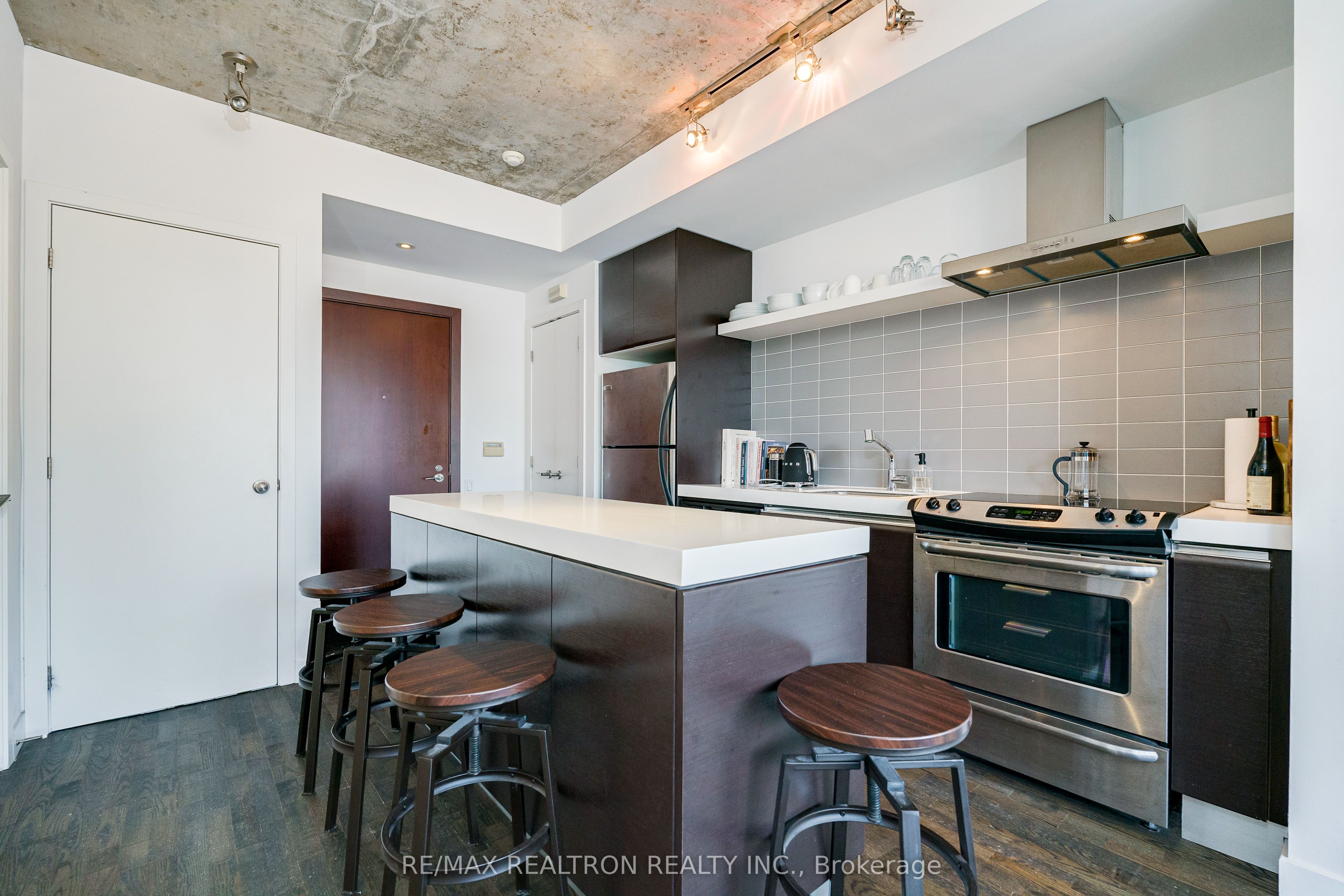 Additional image 5 of 1003-75 Portland Street, Toronto, ON, M5V 2M9
