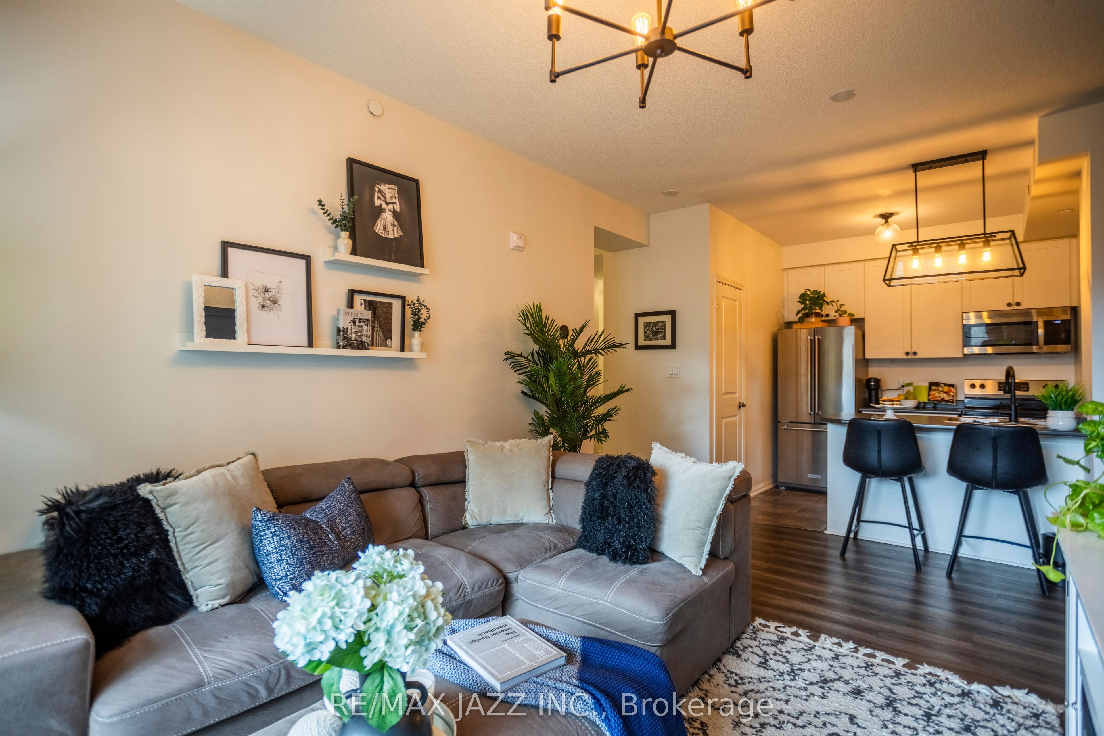 308-80 Aspen Springs Drive, Clarington, ON, L1C 0V4 photo 5