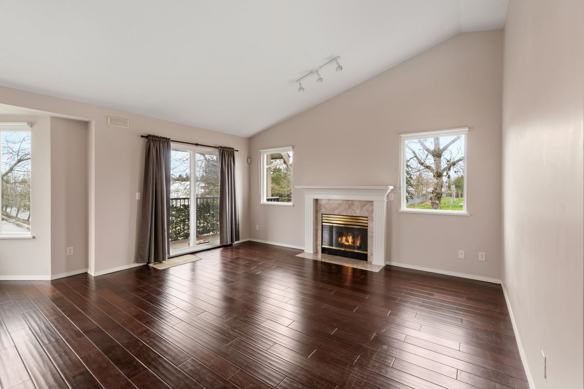 Additional image 5 of 111-8972 Fleetwood Way, Surrey, BC, V3R 0T5