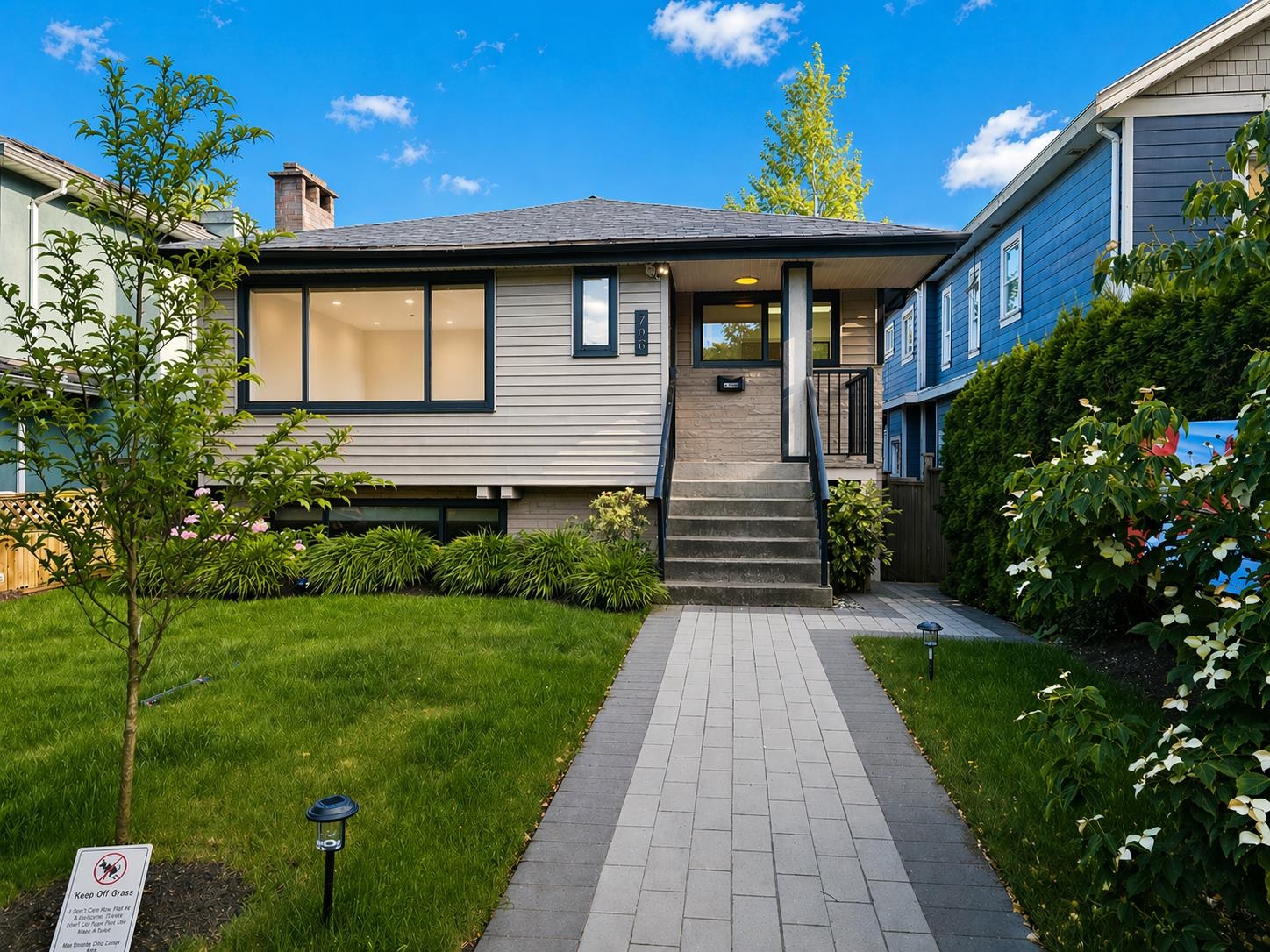 790 68th Avenue W, Vancouver, BC, V6P 2T9