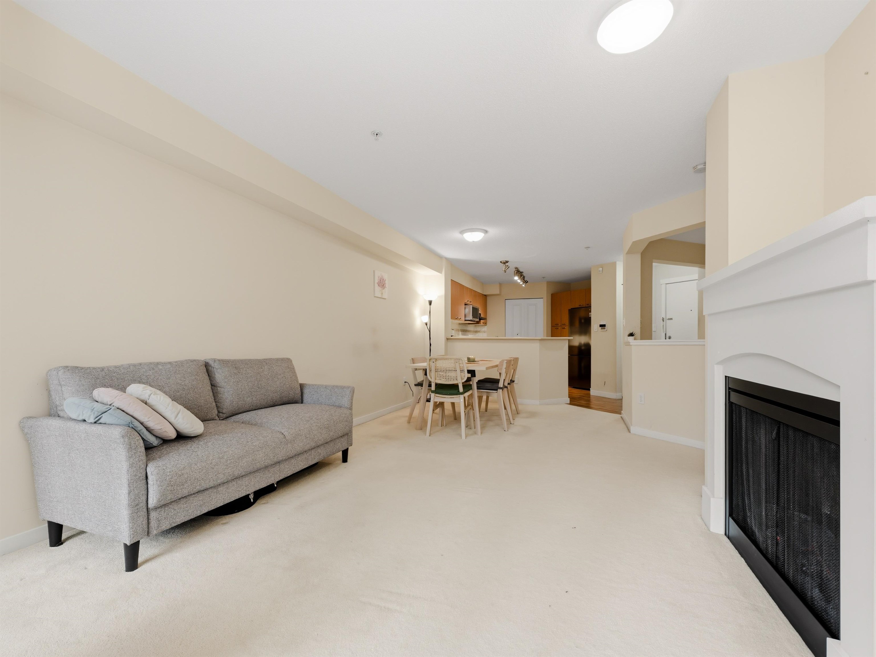 306-2958 Silver Springs Boulevard, Coquitlam, BC, V3E 3R9 photo 5