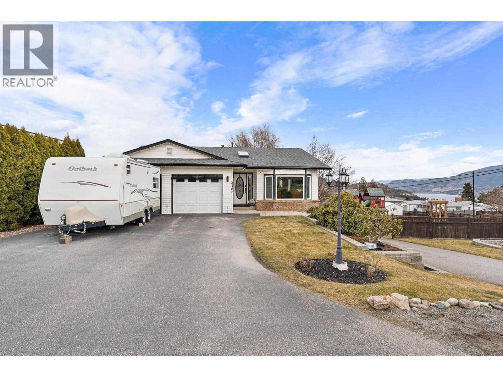 2186 Finlay Court, Lake Country, BC, V1V1J1