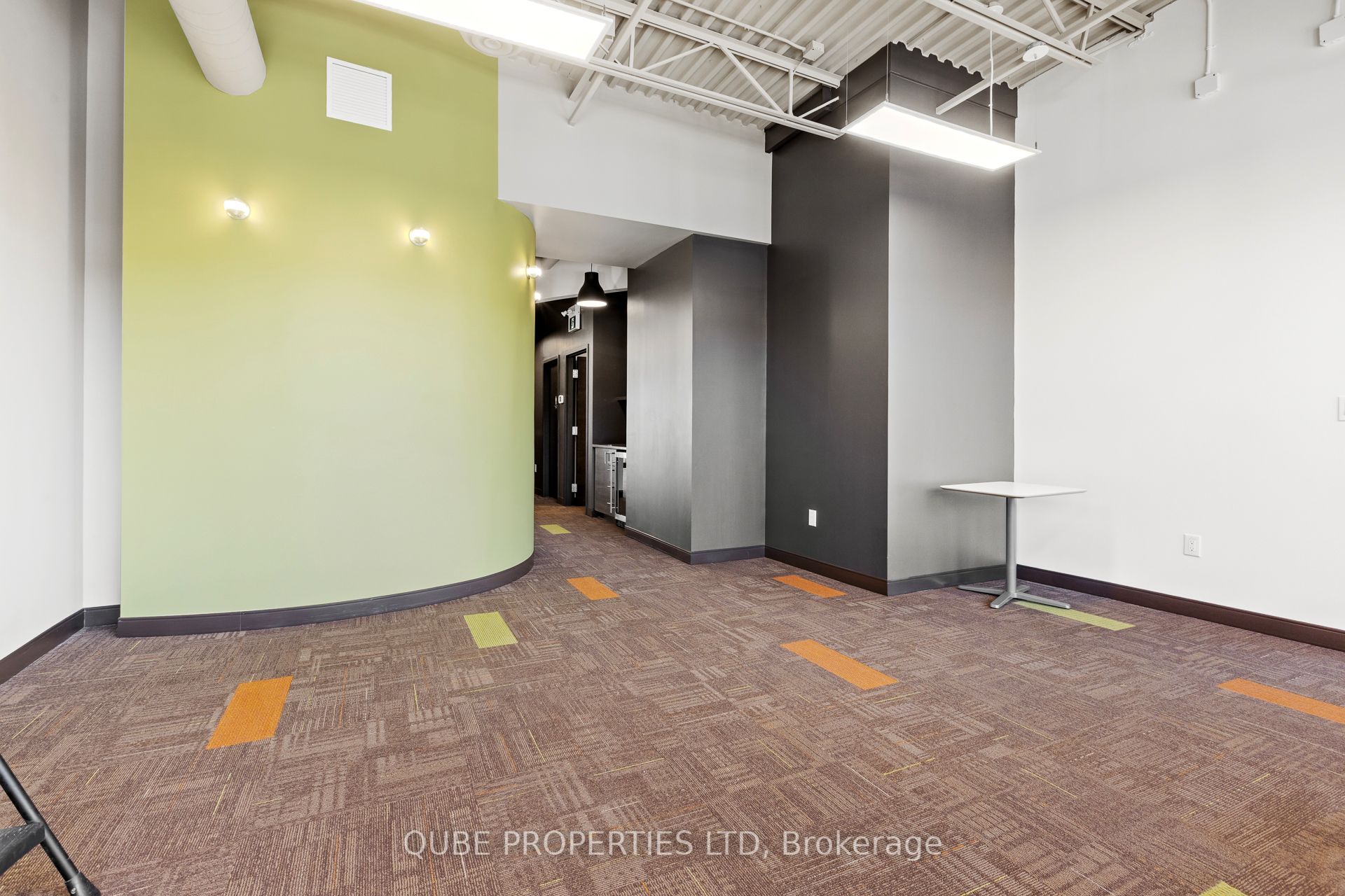 Additional image 6 of 302-306-2310 St Laurent Boulevard, Ottawa, ON, K1G 5H9