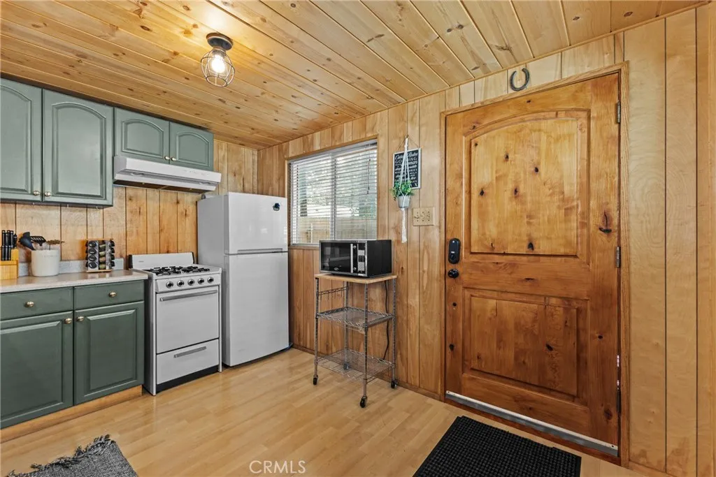 Additional image 45 of 317 Moreno Ln, Sugarloaf, CA 92386
