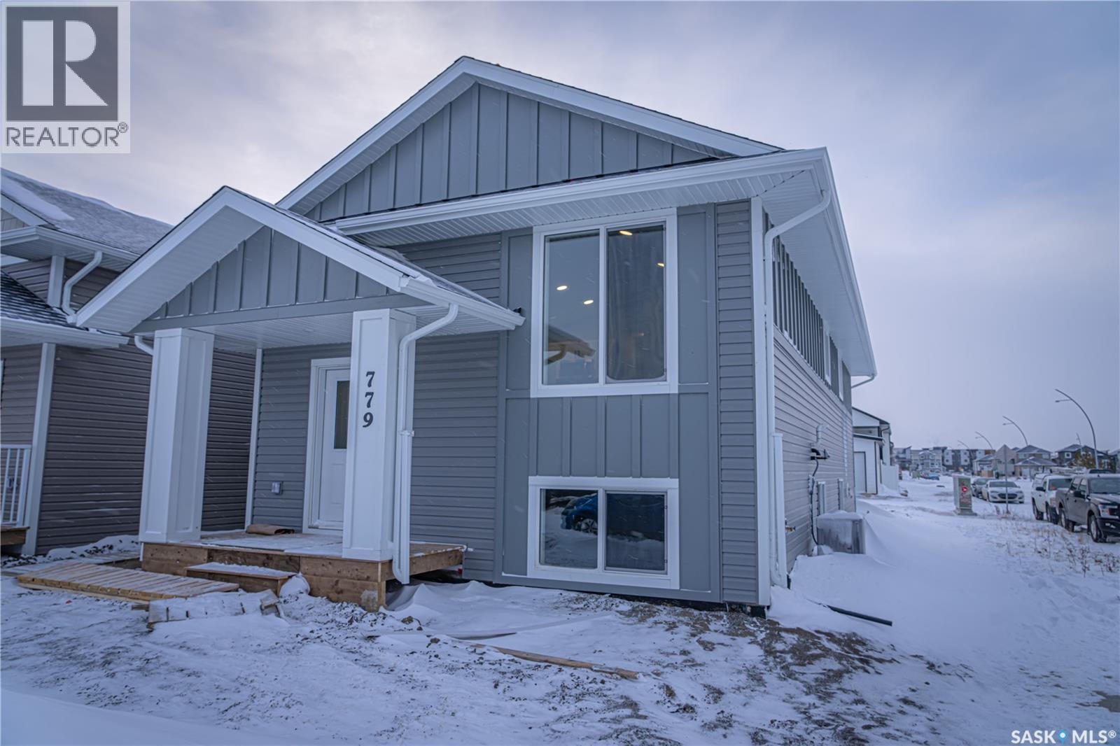 338 Stehwien Street, Saskatoon, SK, S7W1M9