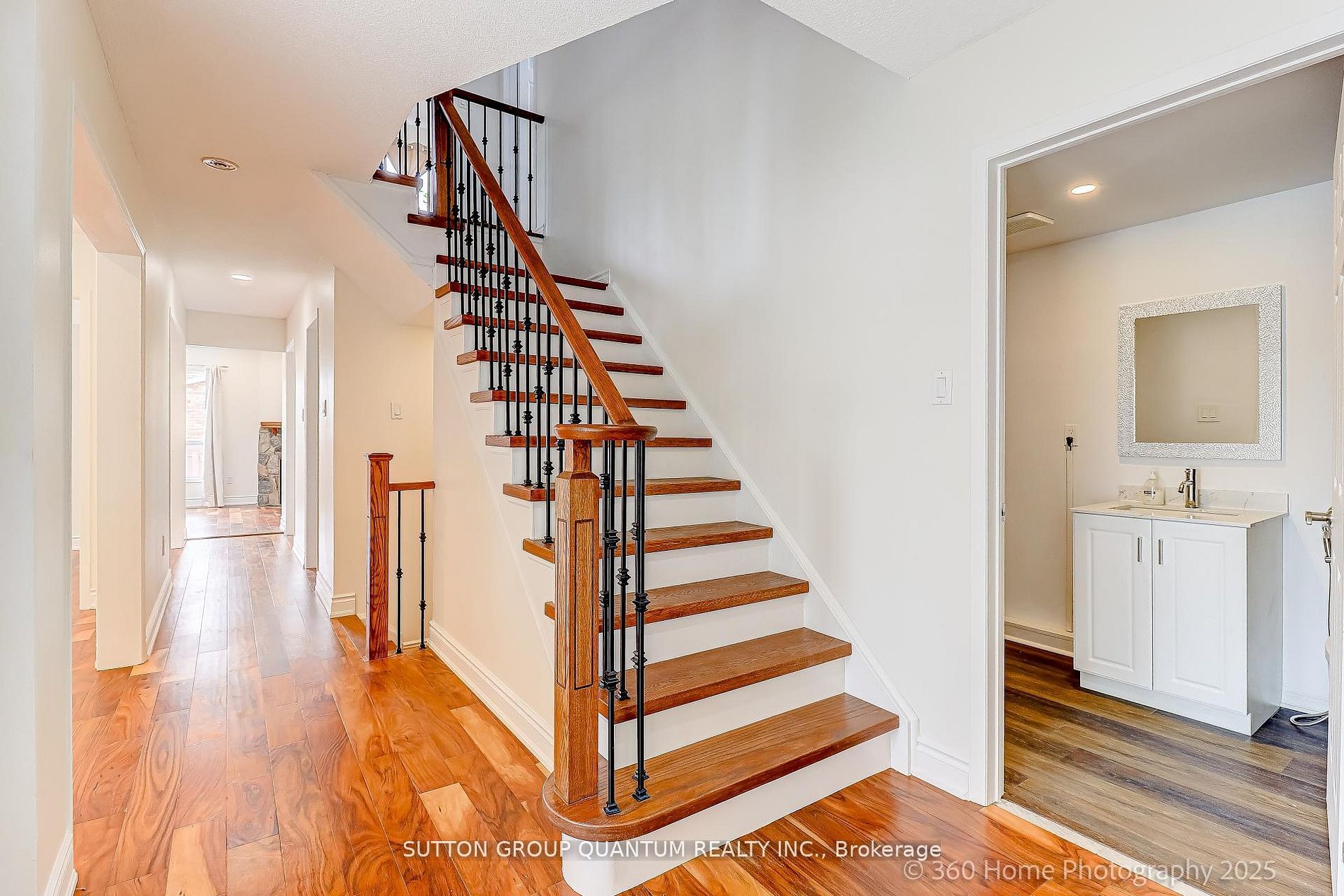 Additional image 3 of 3246 Fanleaf Drive, Mississauga, ON, L5N 7C9