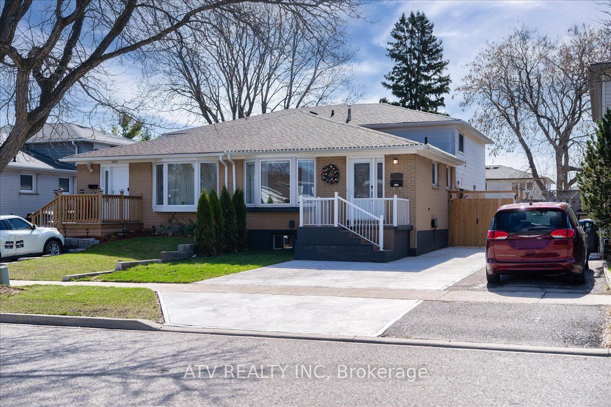 Additional image 2 of 2504 Glamworth Crescent, Mississauga, ON, L5K 1G3