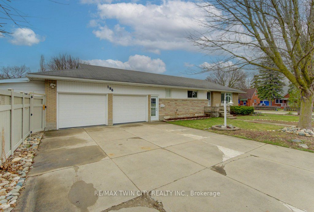 196 Lourdes Street, Waterloo, ON, N2L 1N7