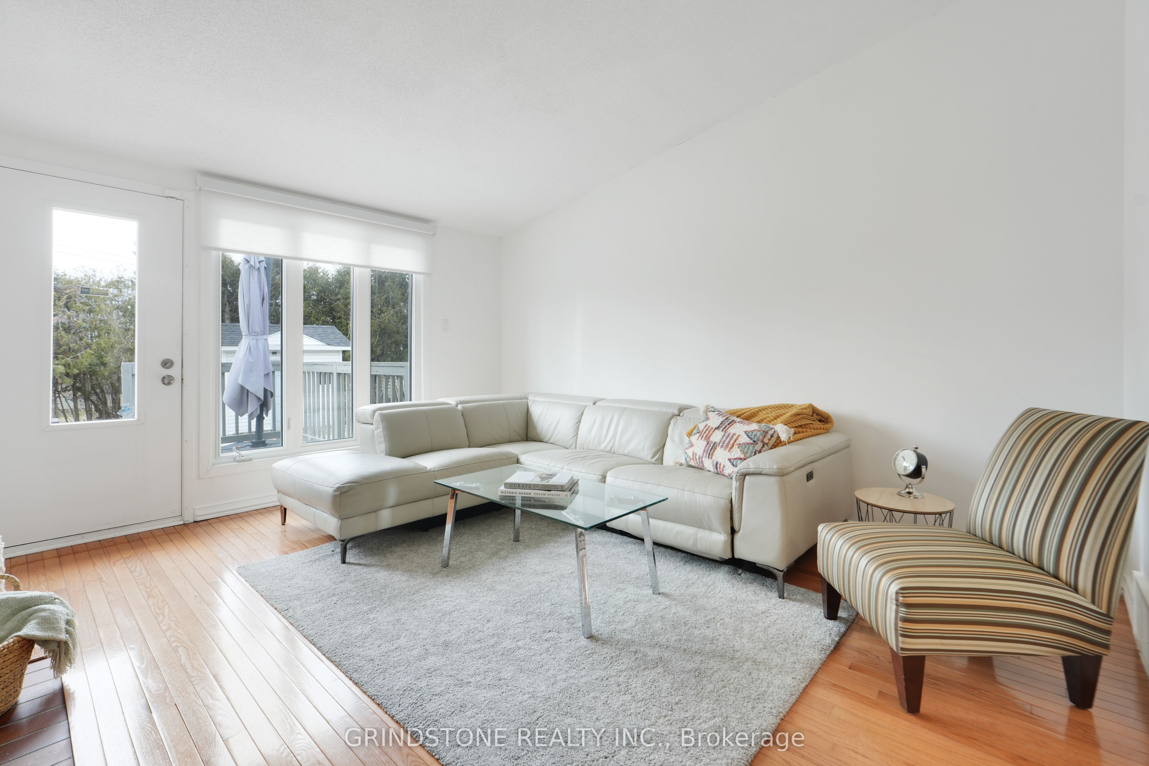 Additional image 3 of 1080 Alenmede Crescent, Ottawa, ON, K2B 8H3