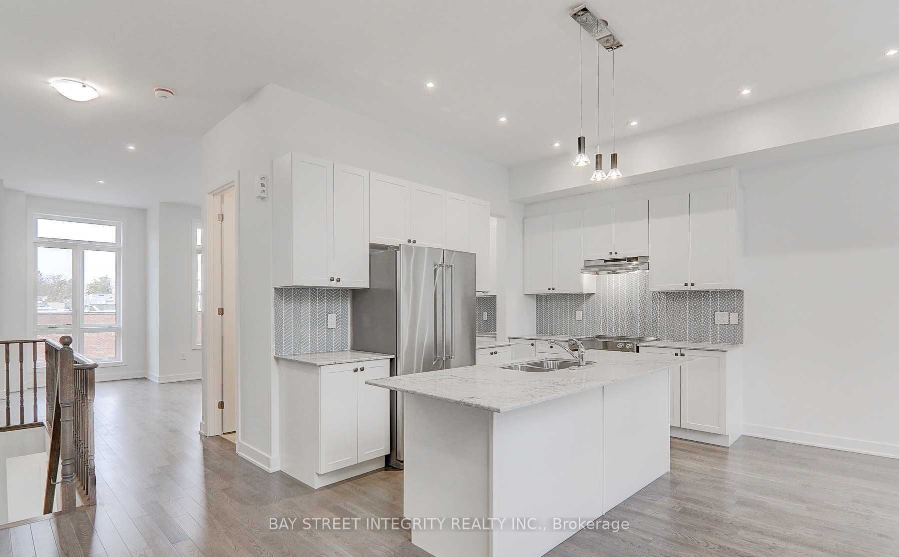11 Howick Lane, Richmond Hill, ON, L4C 5T1 photo 2