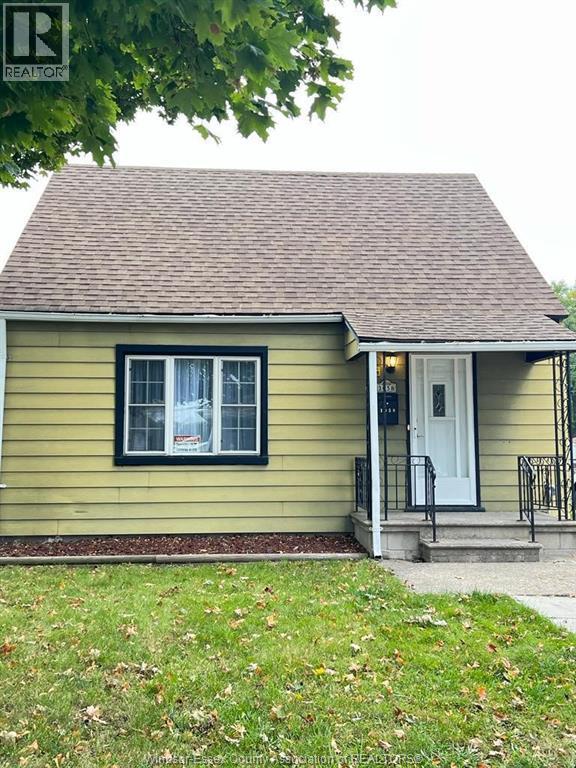 1058 California , Windsor, ON, N9B2Z7