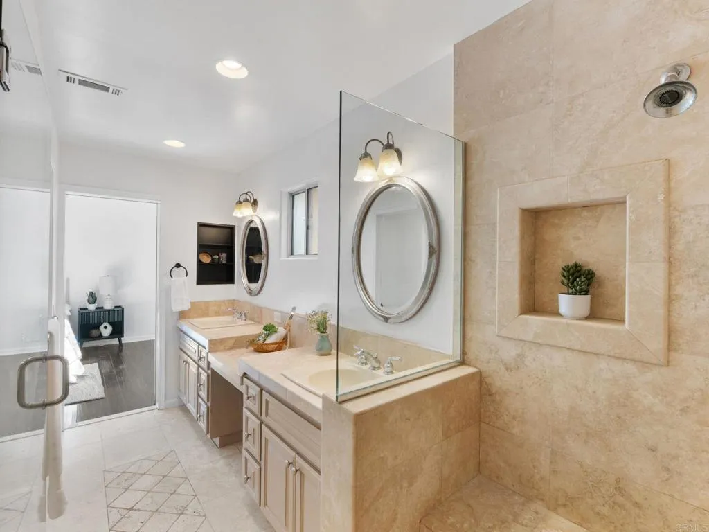 Additional image 7 of 946 Osborne Street, Vista, CA 92084