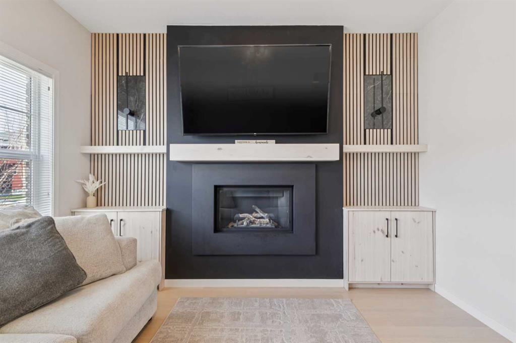 Additional image 4 of 325 Marquis Heights SE, Calgary, AB, T3M 2A7