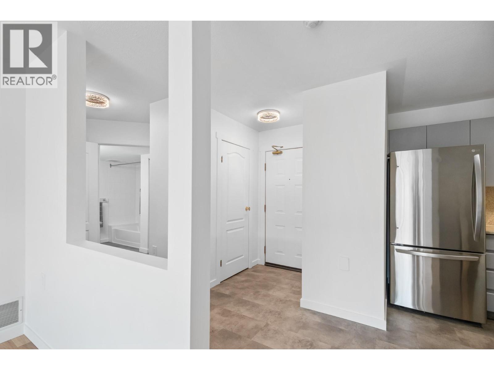 Additional image 4 of 101-3157 Casorso Road, Kelowna, BC, V1W4E7