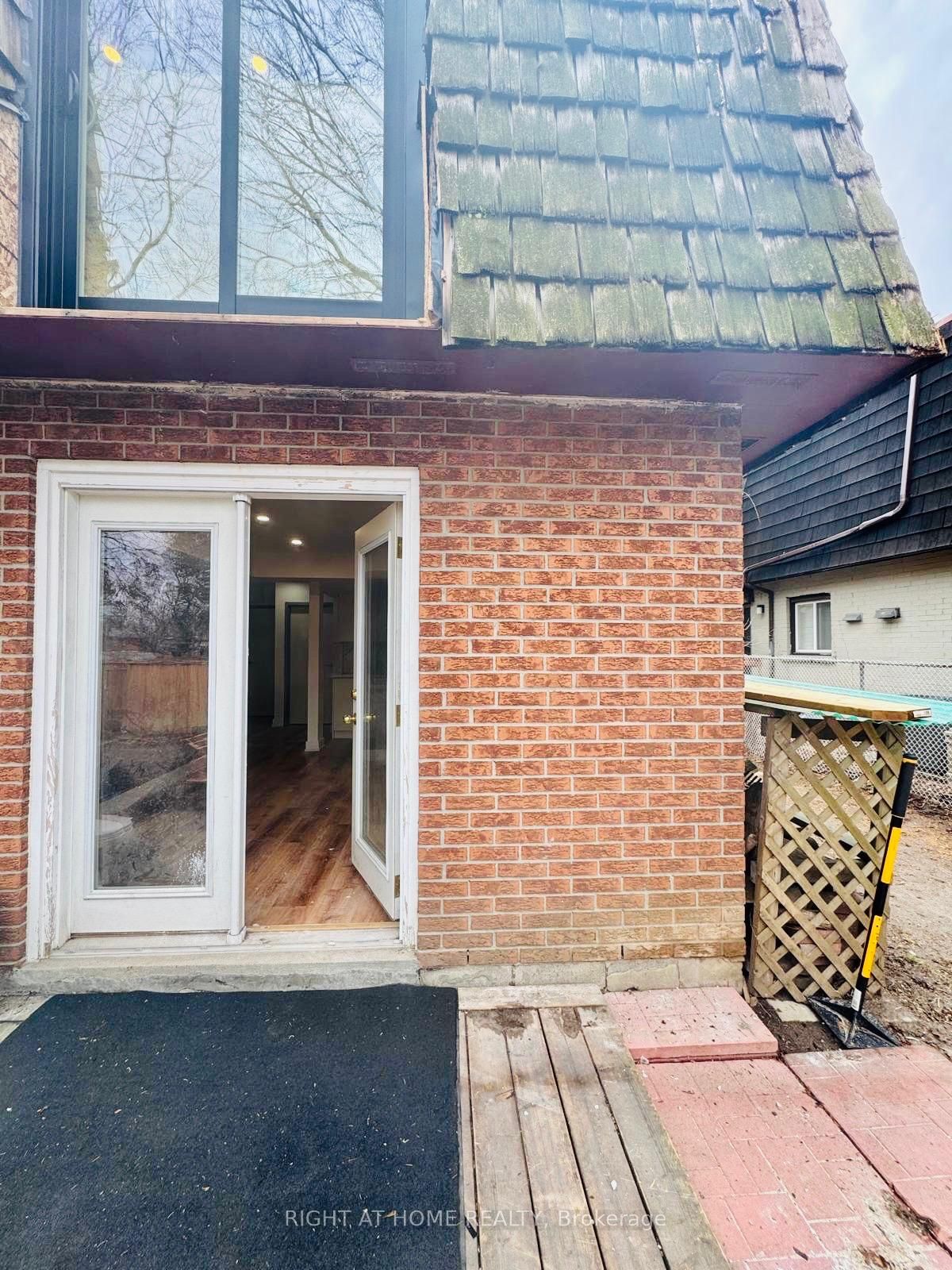 9 Tilley Drive, Toronto, ON, M1C 2T9