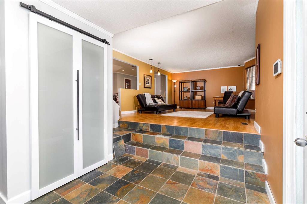 Additional image 6 of 27 Wallace Close, Red Deer, AB, T4N 5L8