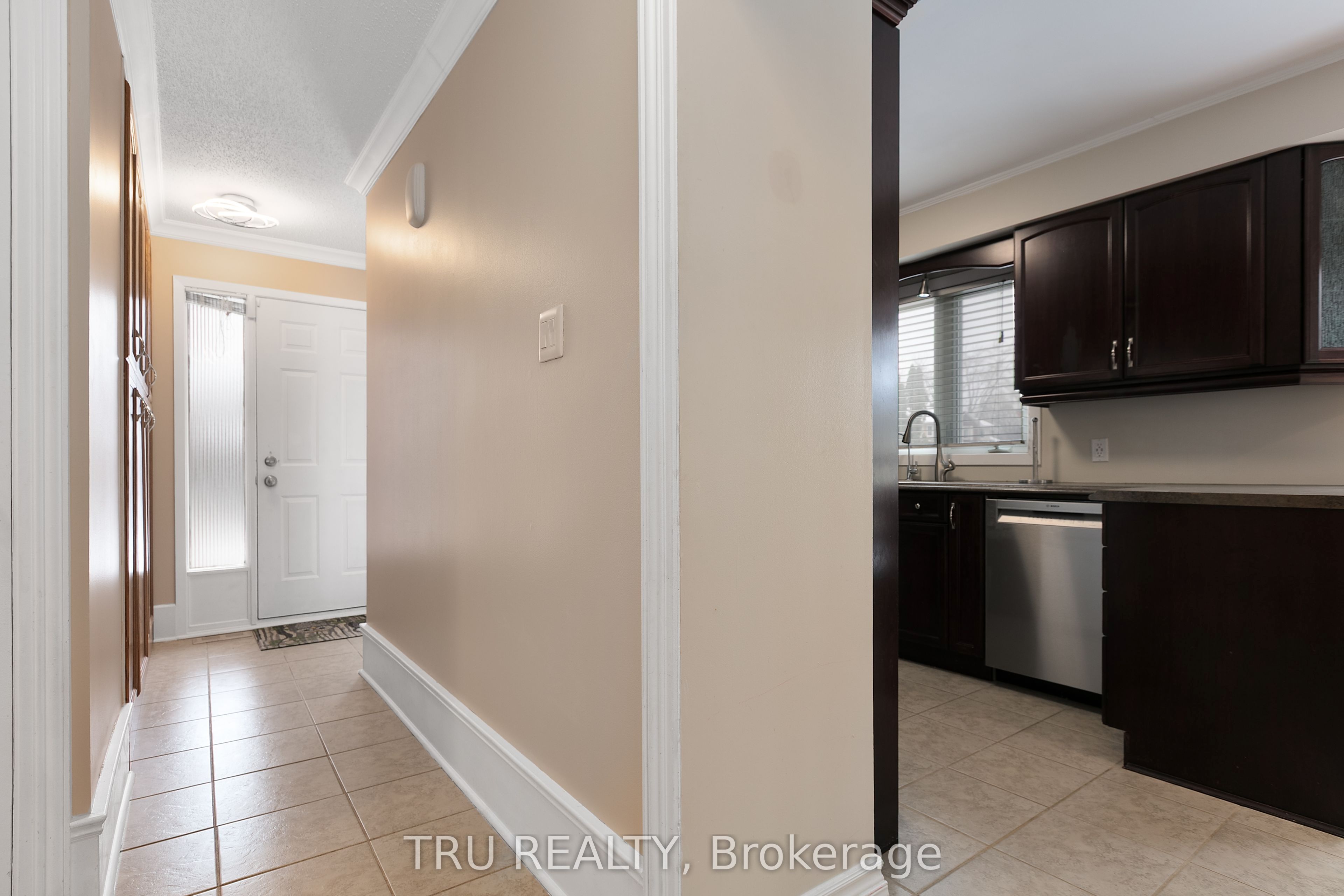 Additional image 6 of 1078 St Emmanuel Terrace, Ottawa, ON, K1C 2J7