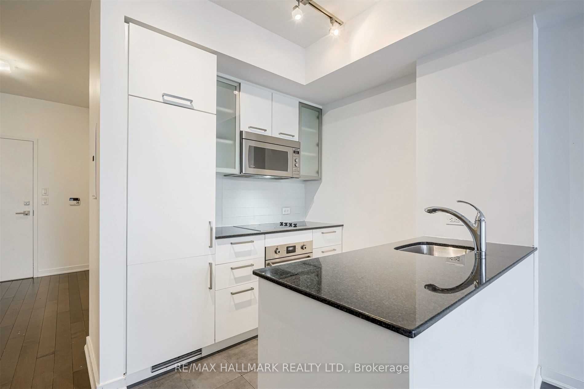 Additional image 4 of 2303-12 York Street, Toronto, ON, M5J 0A9