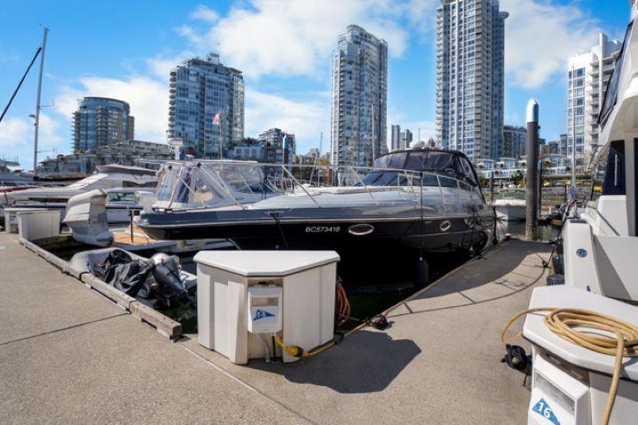 42-1088 Marinaside Crescent, Vancouver, BC, V6Z 3C4