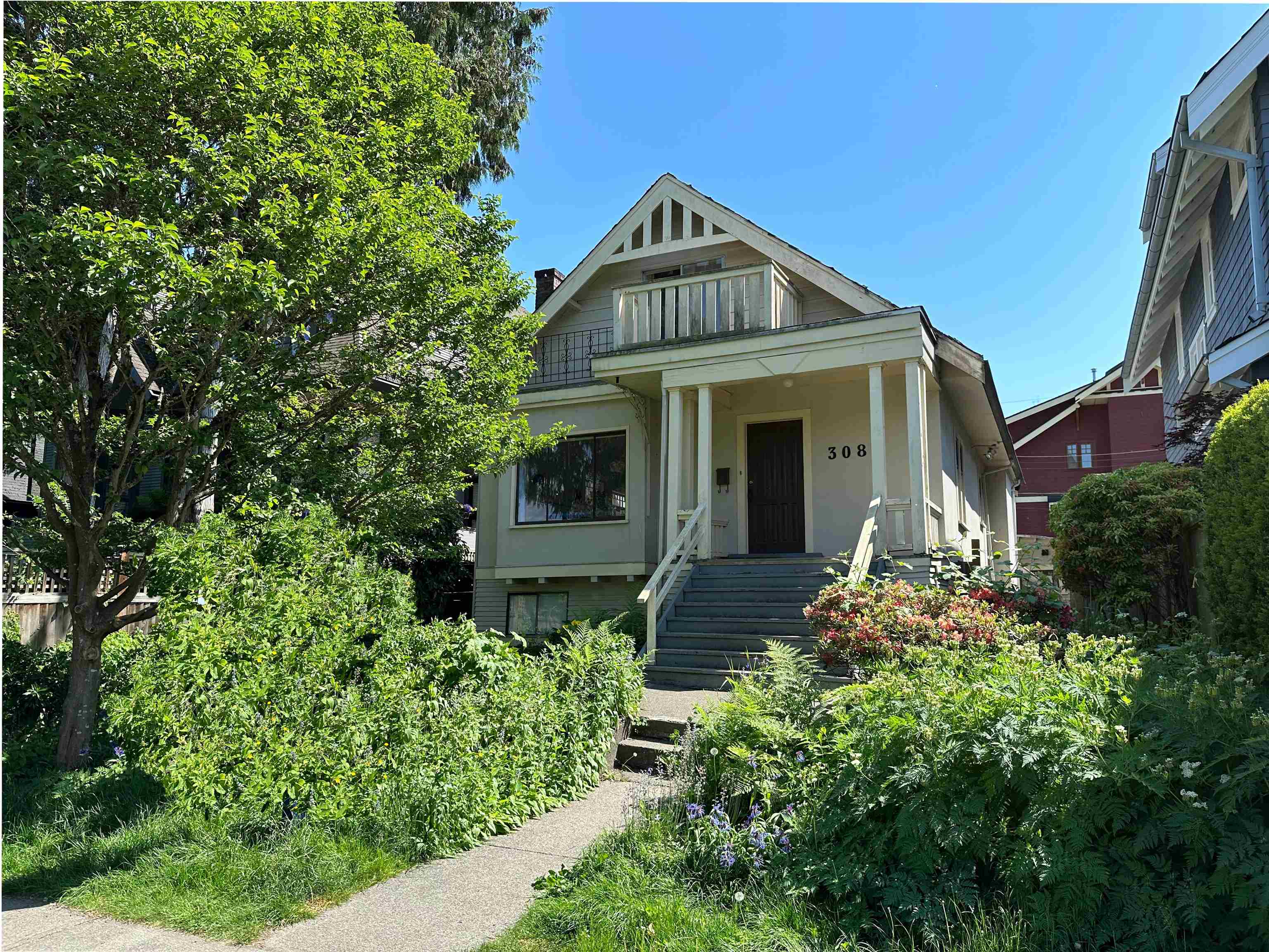 3086 2nd Avenue W, Vancouver, BC, V6K 1K4