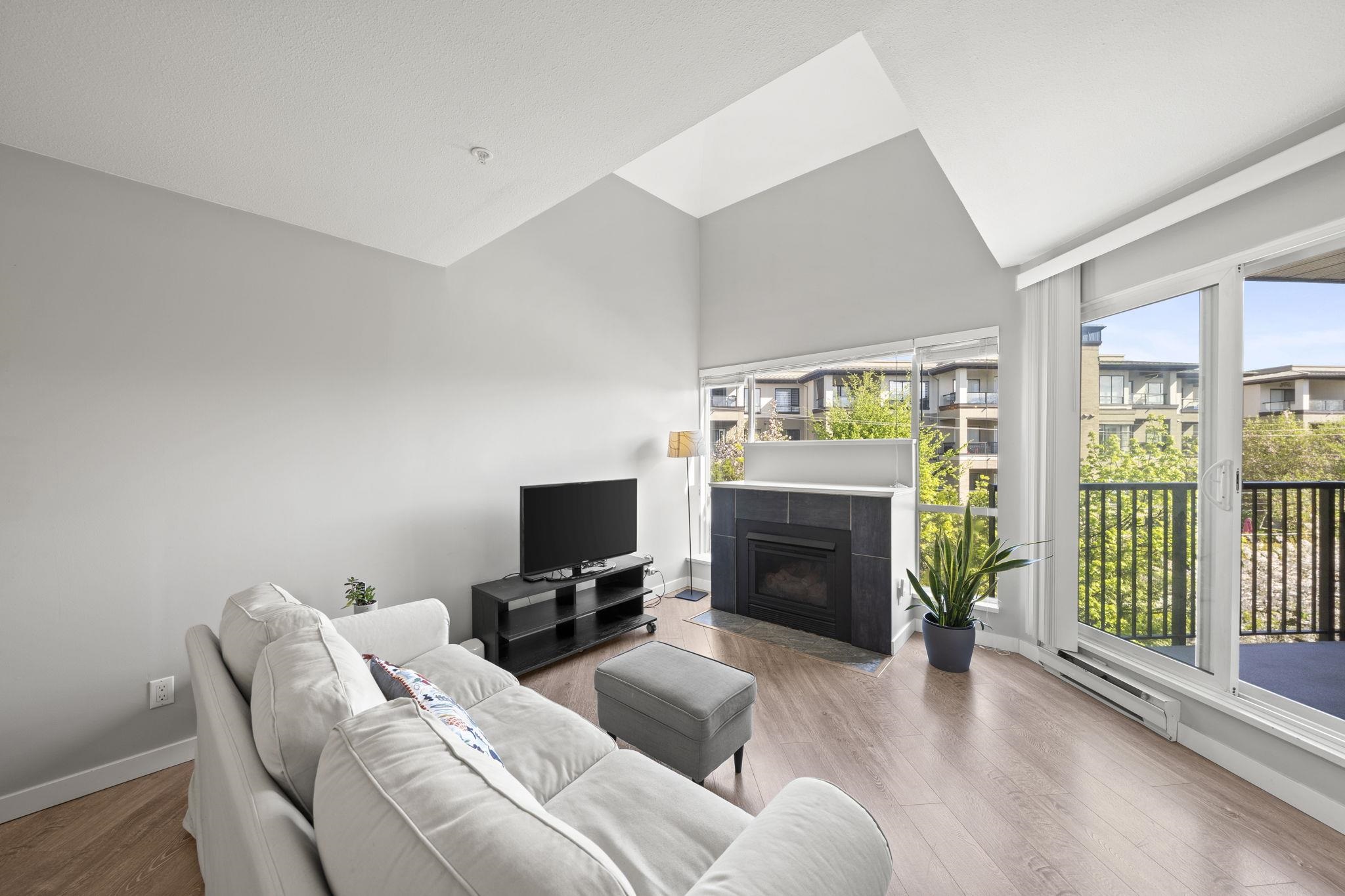 Additional image 2 of 303-2429 Hawthorne Avenue, Port Coquitlam, BC, V3C 6G6