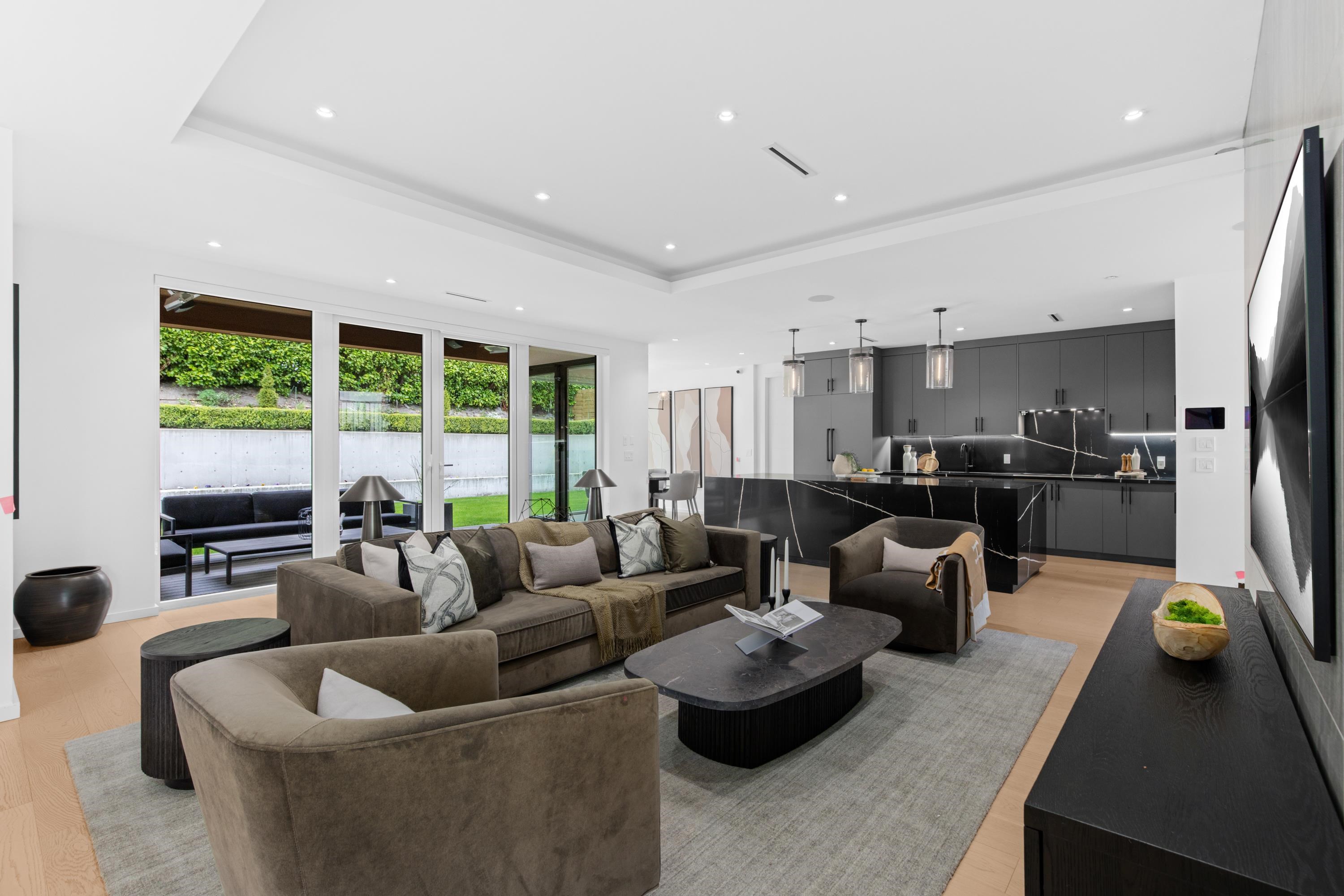 Additional image 3 of 976 Melbourne Avenue, North Vancouver, BC, V7R 1N9