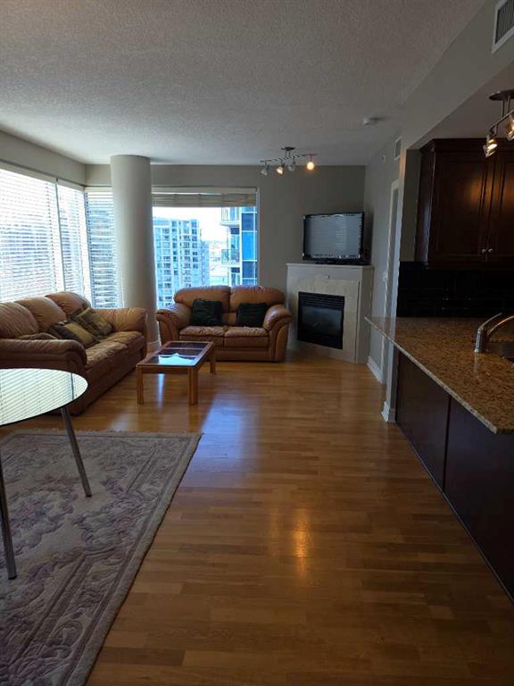Additional image 5 of 2208-910 5 Avenue SW, Calgary, AB, T2P 0C3