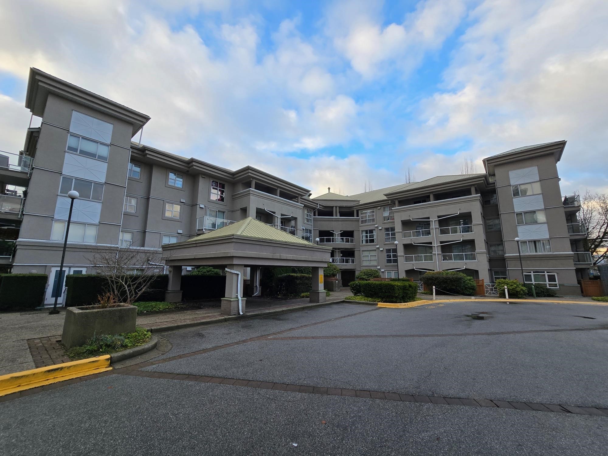 308-10533 University Drive, Surrey, BC, V3T 5T7
