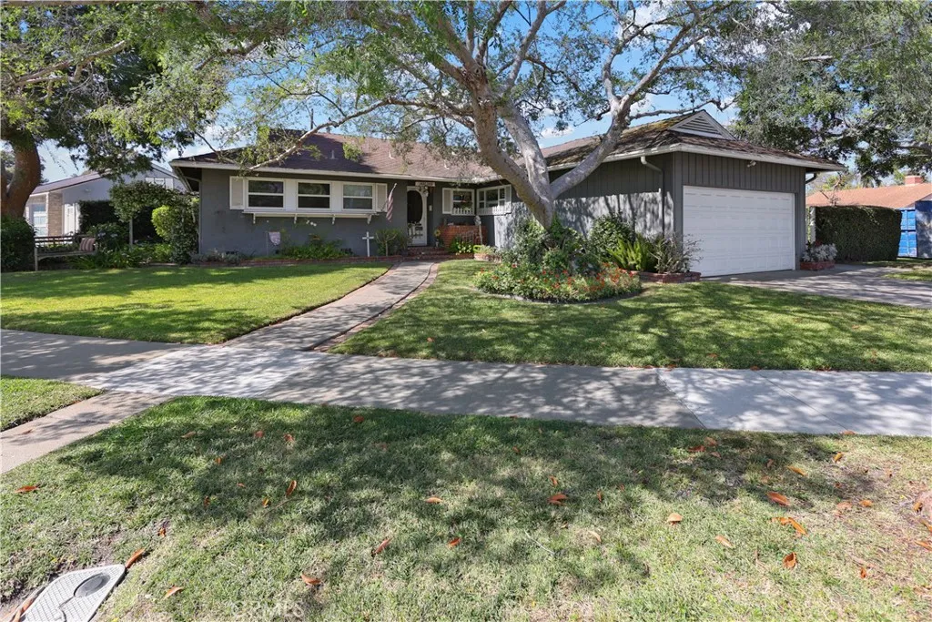 2400 Terraine Ave, Long Beach, CA 90815 photo 2