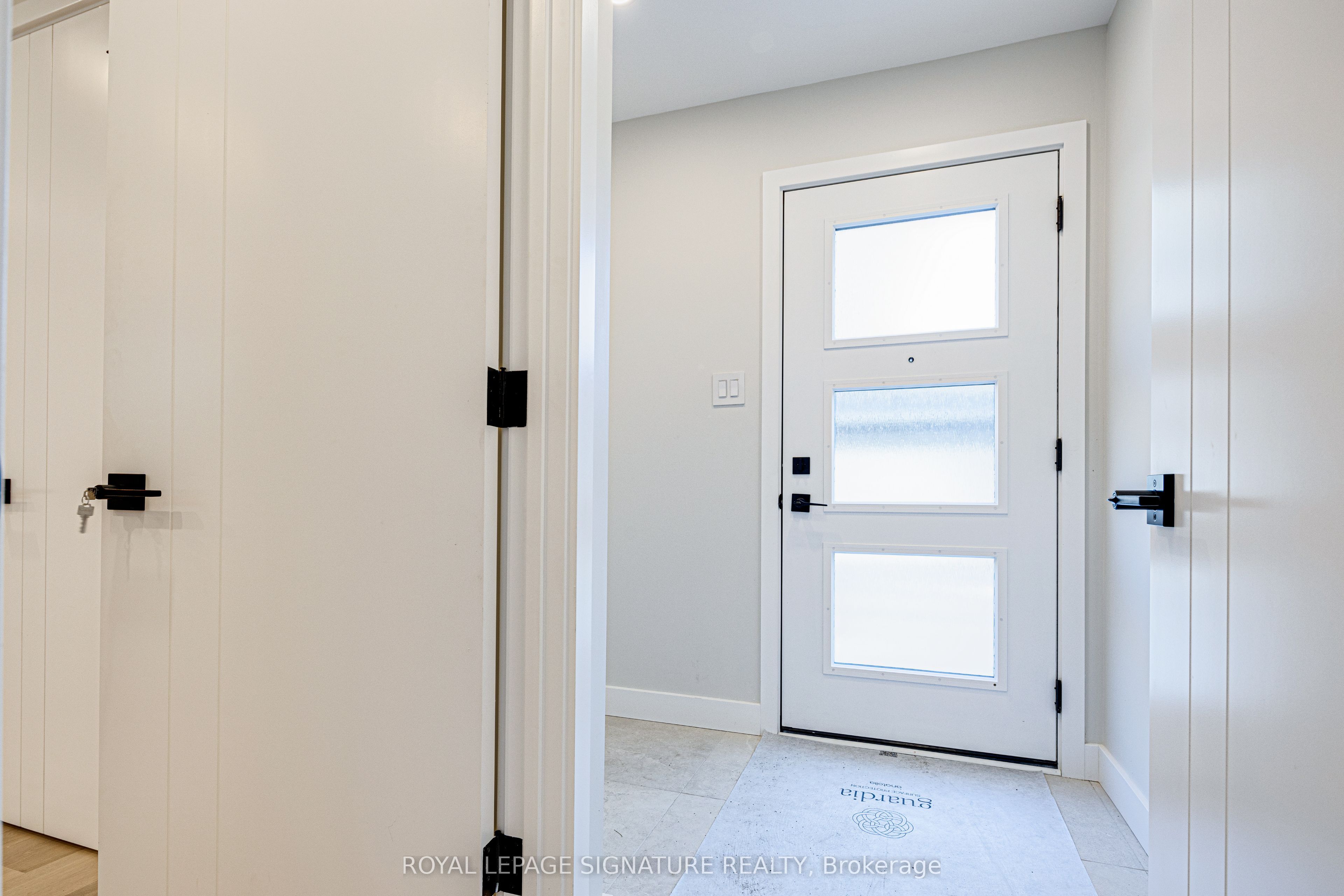 Additional image 4 of Laneway Uppe-20 Kewbeach Avenue, Toronto, ON, M4L 1B7