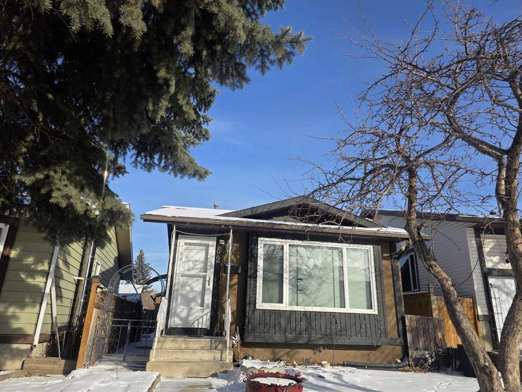 192 Templevale Road NE, Calgary, AB, T1Y4W2