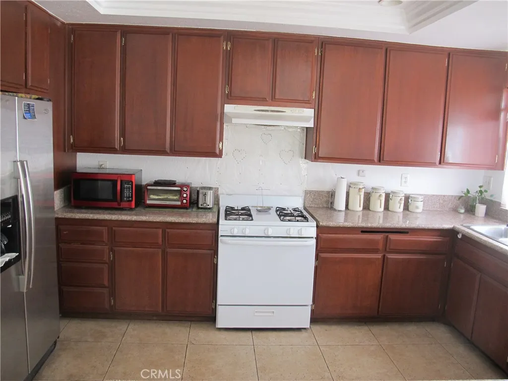 Additional image 26 of 668 N Quince Ave, Rialto, CA 92376