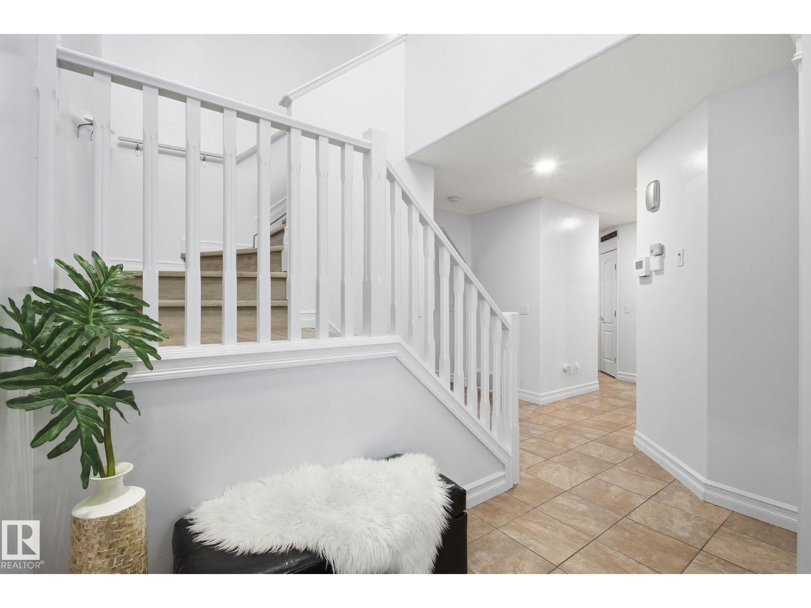 Additional image 5 of 3016 24 Avenue NW, Edmonton, AB, T6T0G7