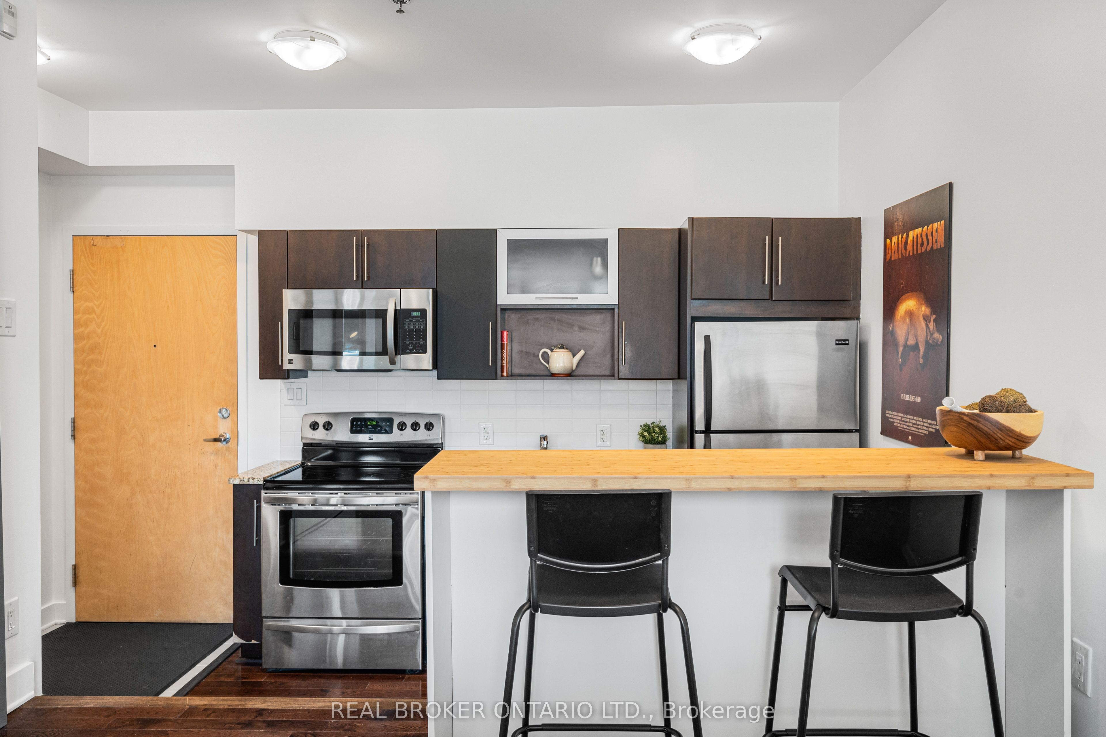 Additional image 2 of 102-360 Cumberland Street, Ottawa, ON, K1N 0B1