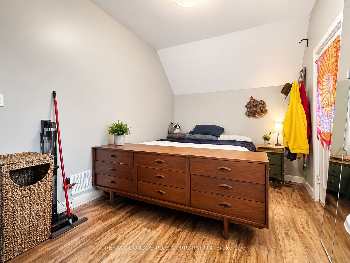 Additional image 5 of 869 Beach Boulevard, Hamilton, ON, L8H 6Z5