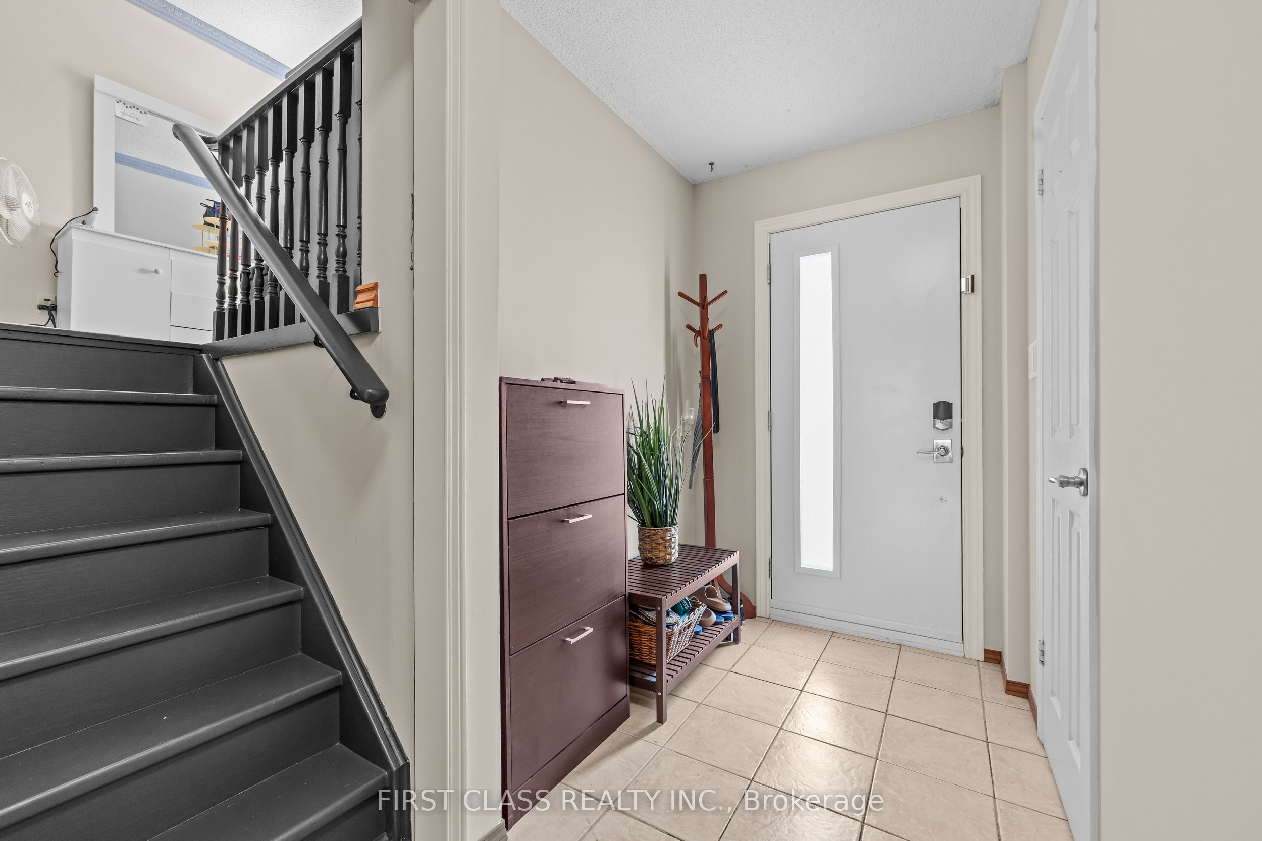 Additional image 3 of 4213 Beacon Lane, Mississauga, ON, L5C 3V8