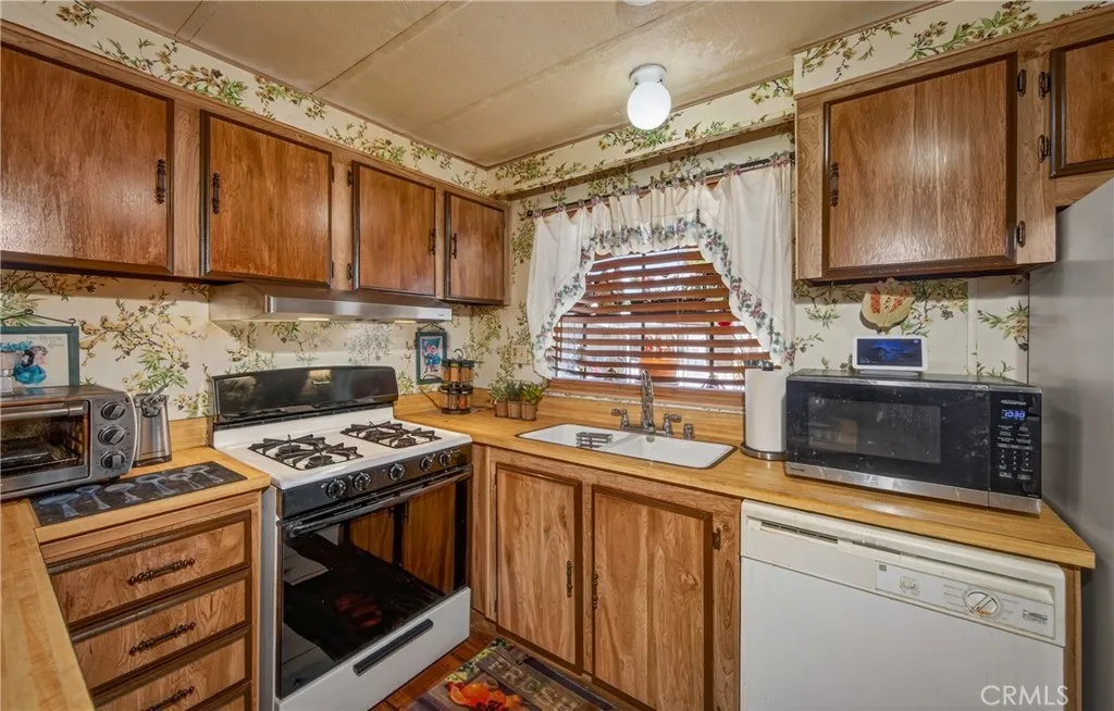 Additional image 14 of 13393 Mariposa Road Unit 78, Victorville, CA 92392