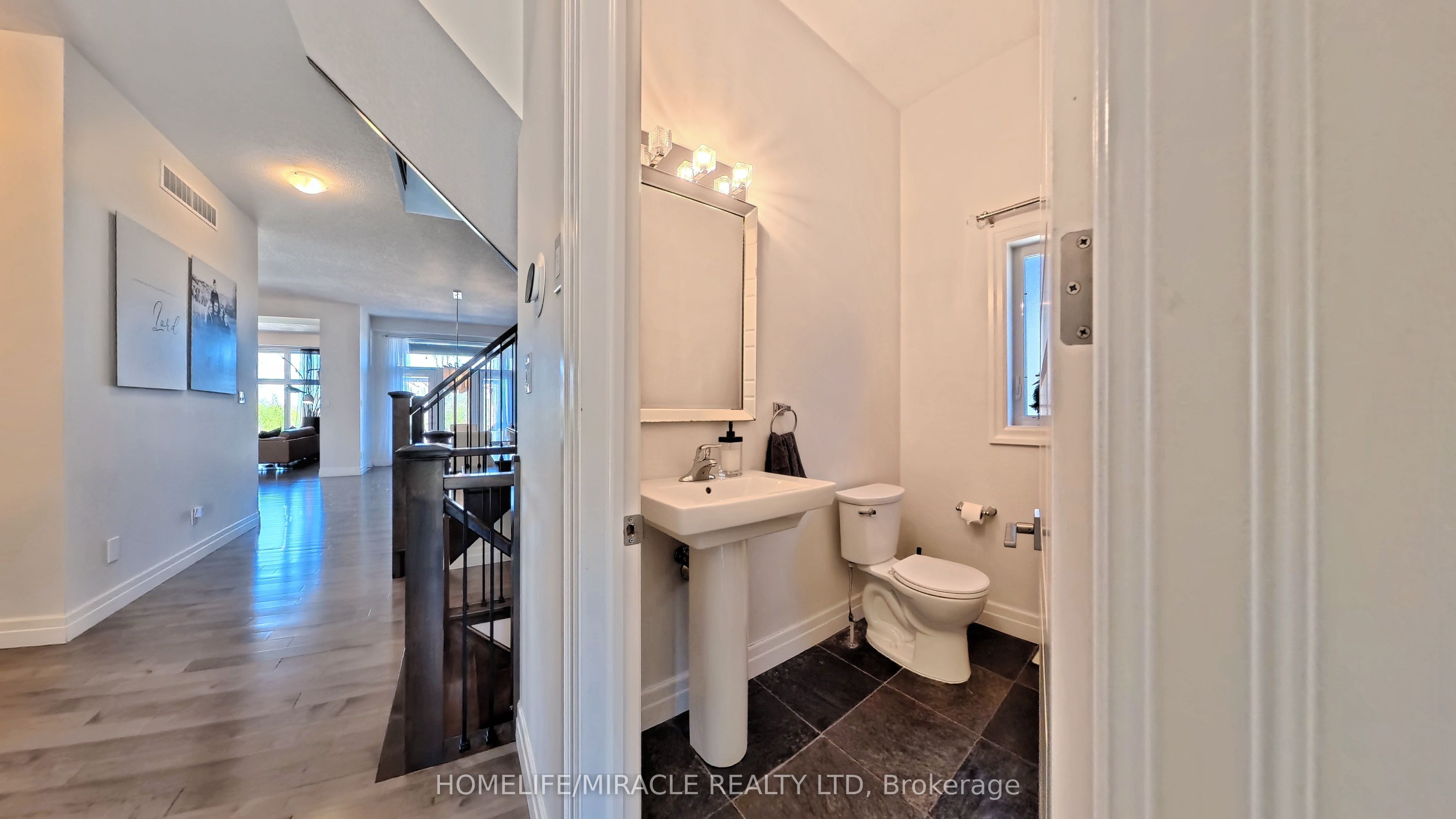 Additional image 4 of 102 Deer Creek Street, Kitchener, ON, N2A 4B8