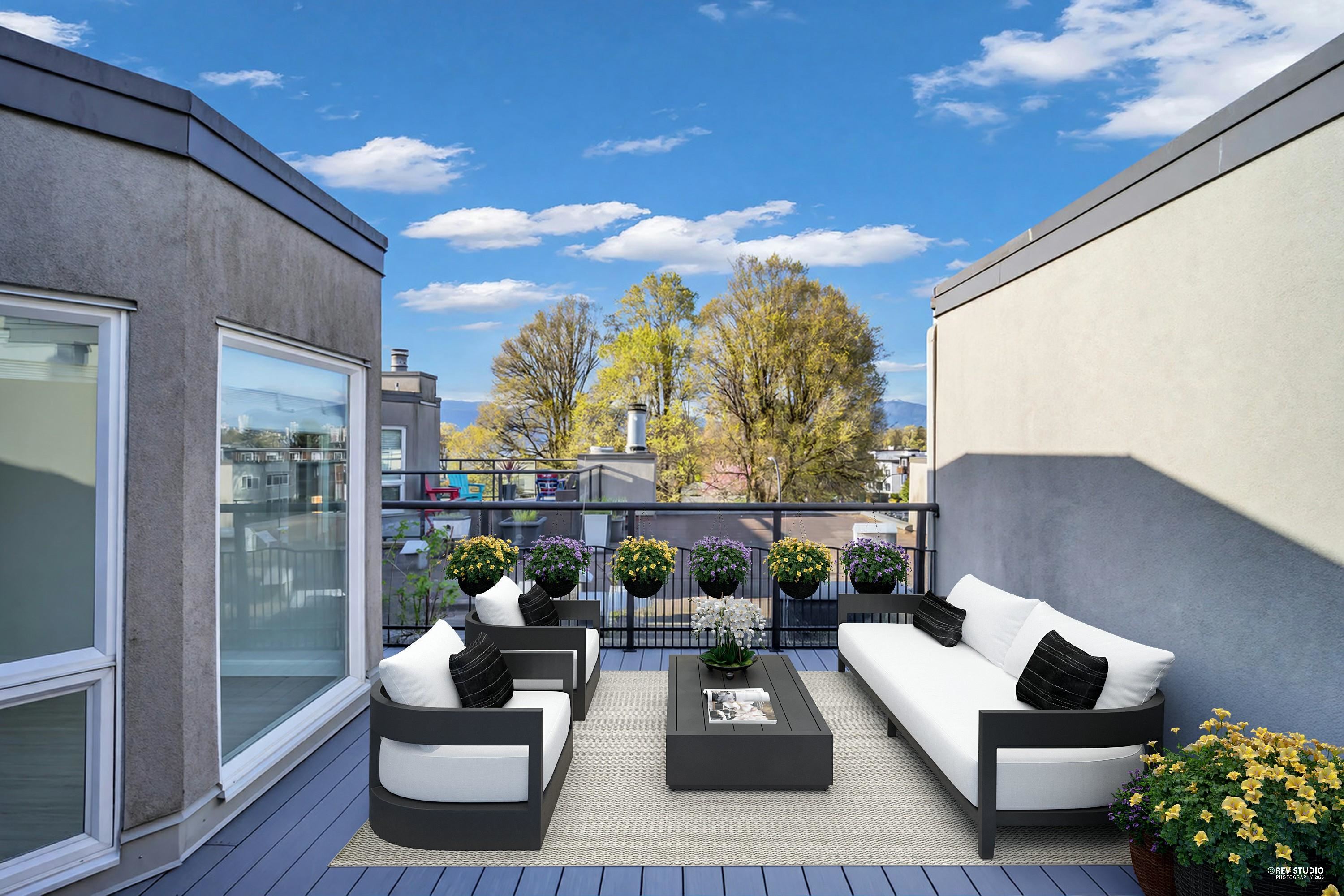 Additional image 3 of 305-2110 Cornwall Avenue, Vancouver, BC, V6K 1B4