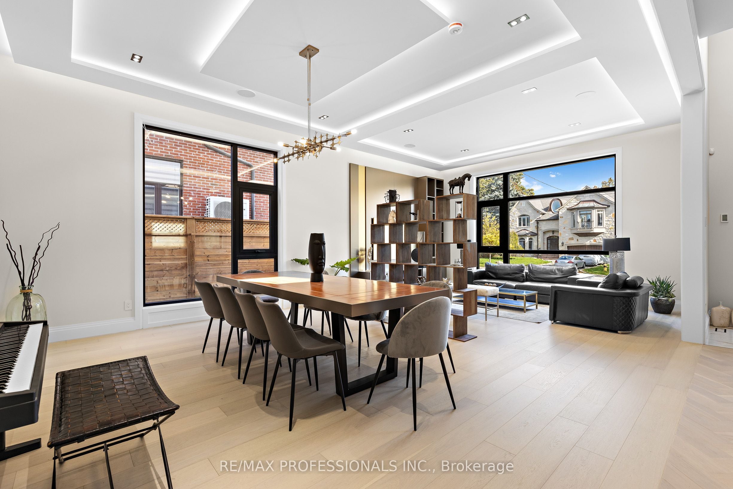Additional image 5 of 122 Ashbourne Drive, Toronto, ON, M9B 4H8