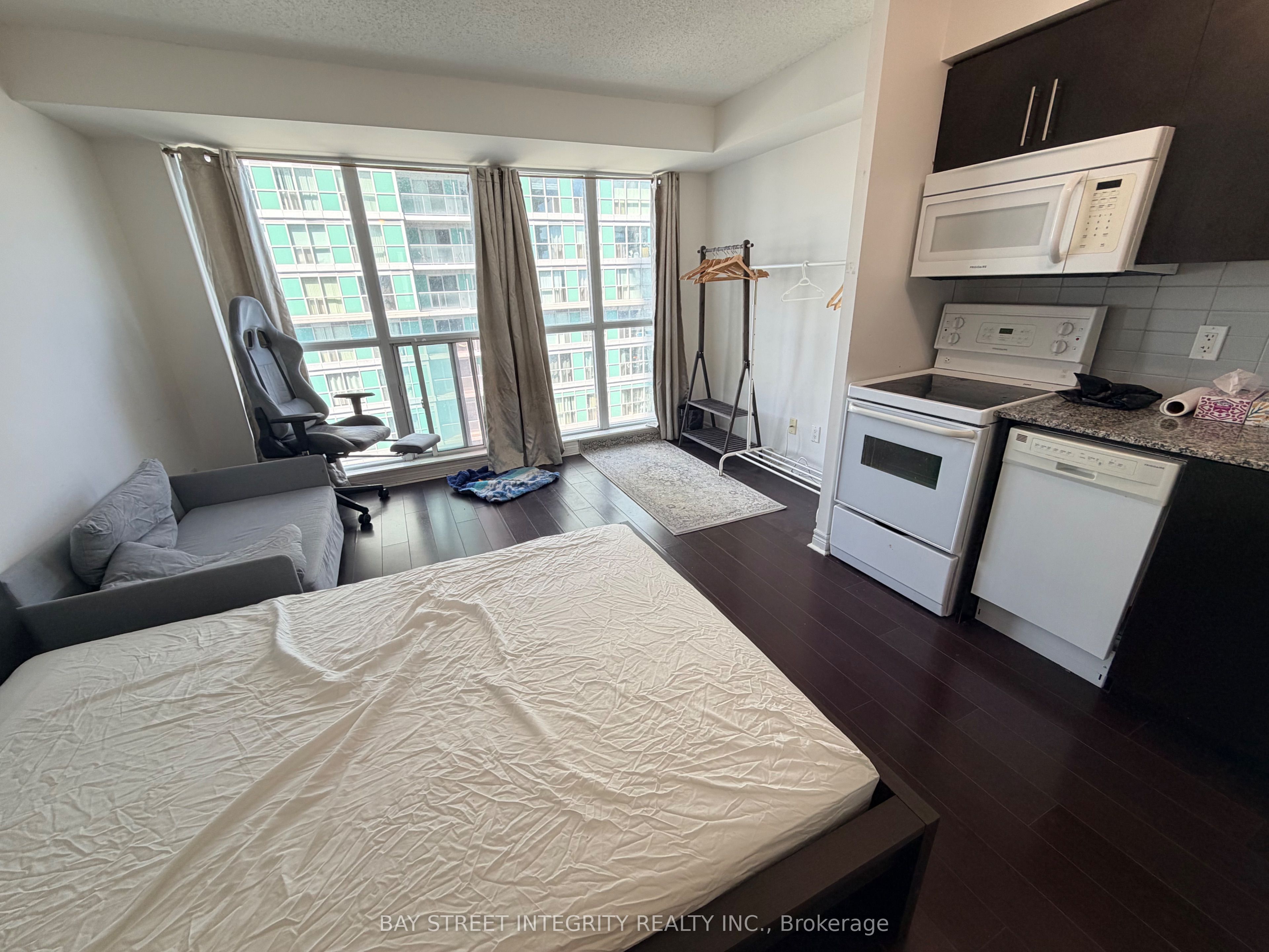 Additional image 3 of 1605-50 Town Centre Court, Toronto, ON, M1P 0A9