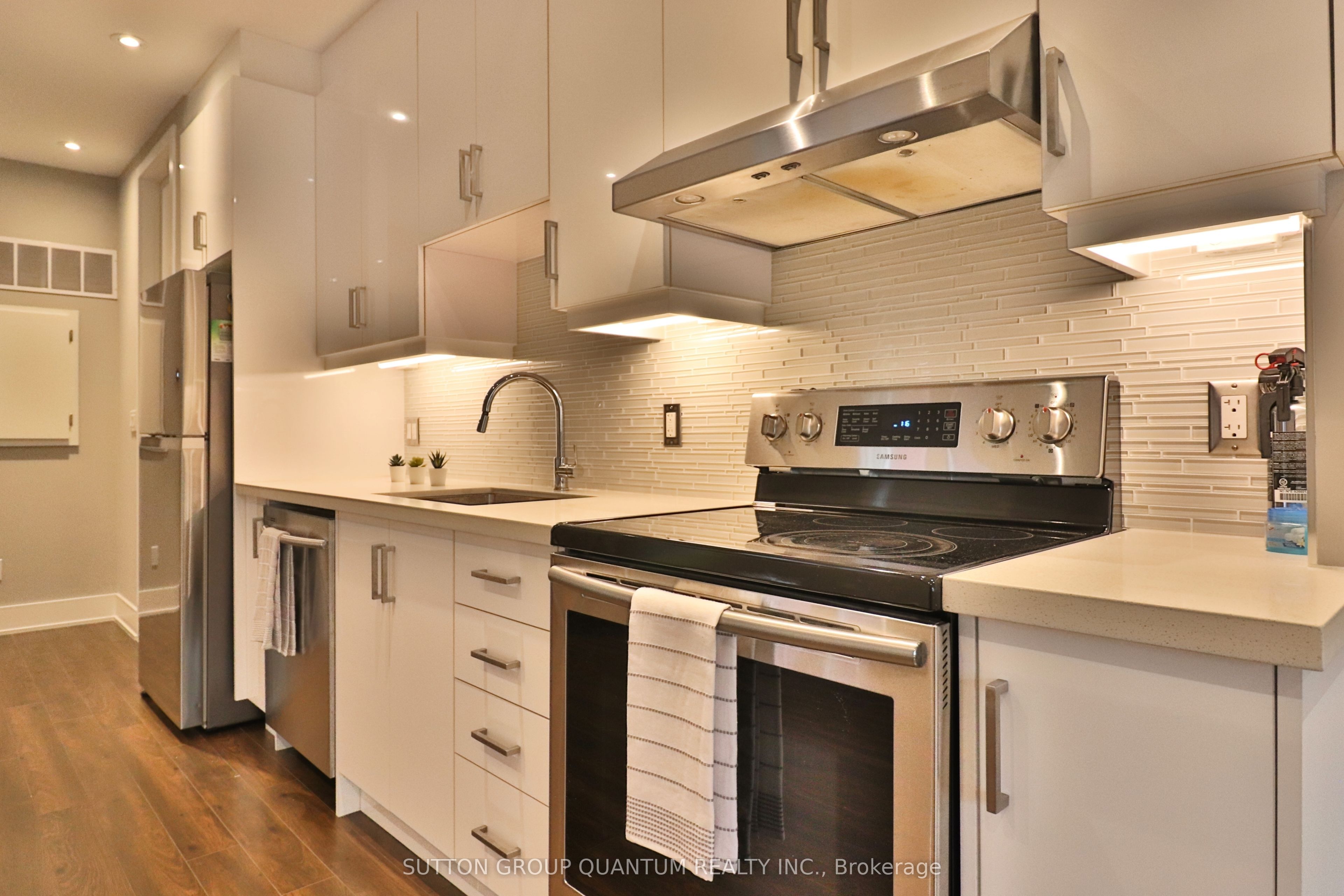 Additional image 5 of Main-35 Cloverdale Road, Toronto, ON, M6N 3L6