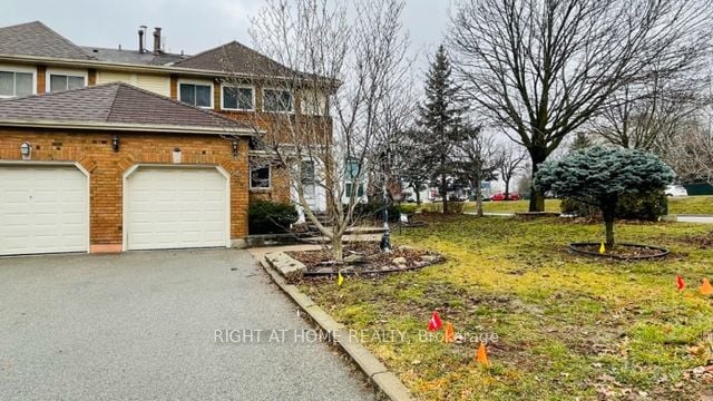 35 Davies Crescent, Whitby, ON, L1N 8X4