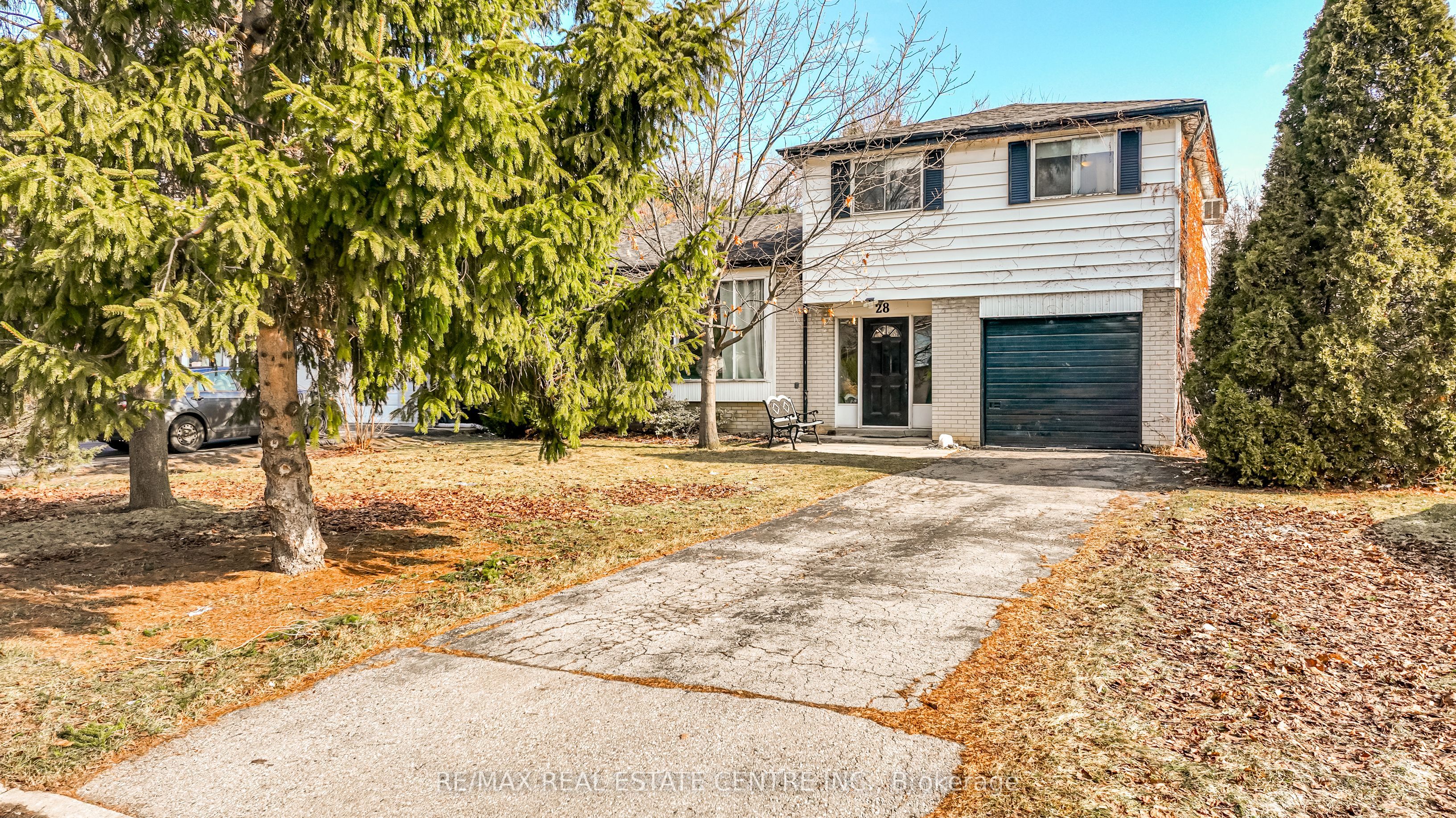 28 Cavendish Crescent, Brampton, ON, L6T 1Z4
