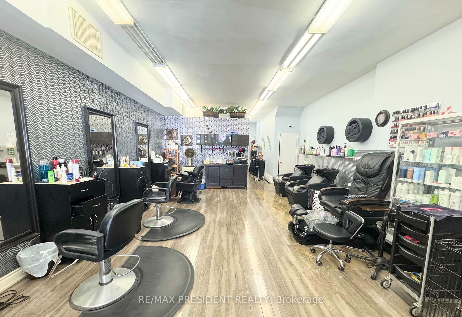 Additional image 2 of 3063 Hurontario Street, Mississauga, ON, L5A 2G9