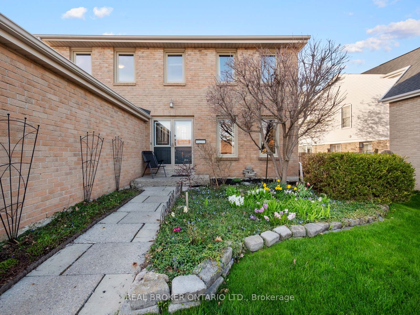 Additional image 3 of 24 Mansion Street, Brampton, ON, L6S 3E2